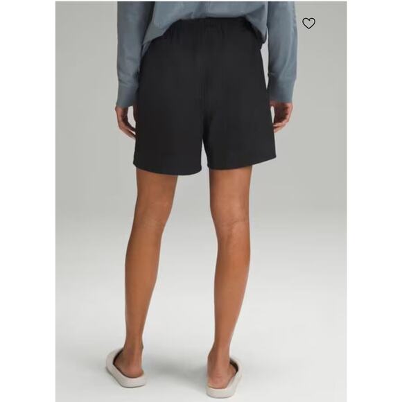 Lululemon cotton-Blend Poplin High-Rise Short 4" black size XS - Picture 8 of 13